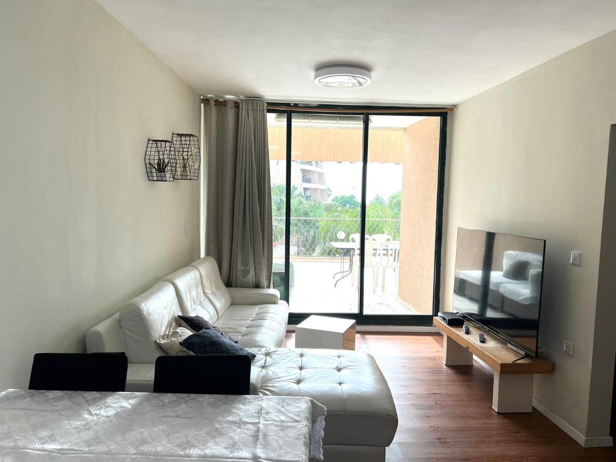 Eliya'S Place Apartment Caesarea Room photo